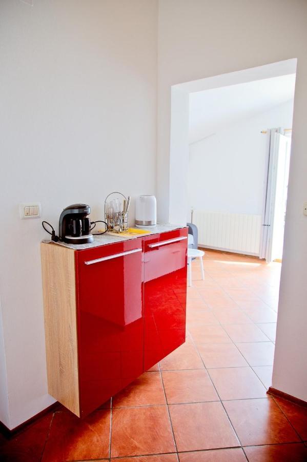 Apartmans Dina And Hana Radeki Polje 50 Apartment Loborika Bagian luar foto