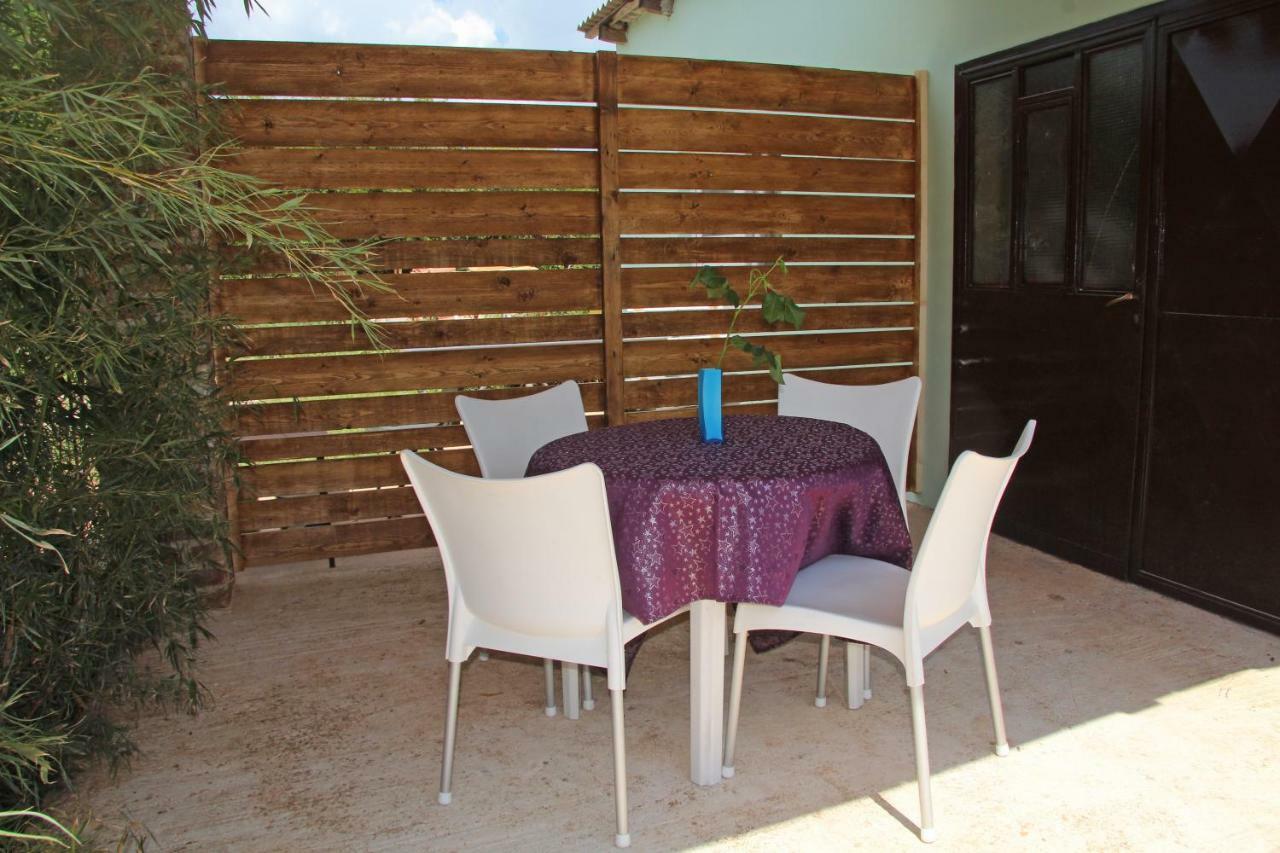 Apartmans Dina And Hana Radeki Polje 50 Apartment Loborika Bagian luar foto